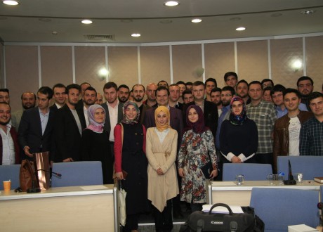 Öztürk'ten gençlere Siyaset Akademisi dersi