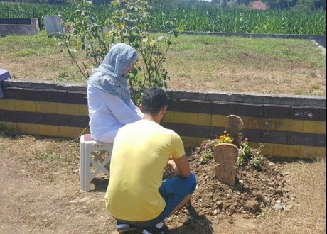 Sofuoğlu oğlunun mezarını ziyaret etti