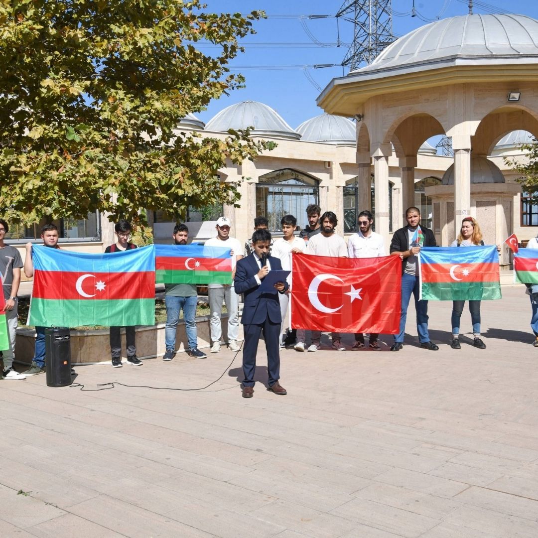 Azerbaycan Kültür ve Dayanışma Öğrenci Topluluğu'ndan Anma Günü Etkinliği