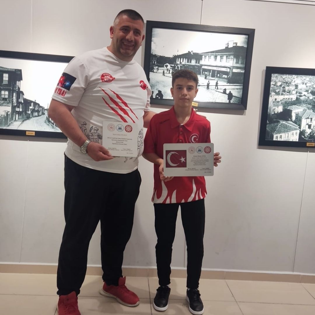 Hendek Şampiyonlar Fight Akademi Spor Kulübünün Başarıları Ödüllendirildi