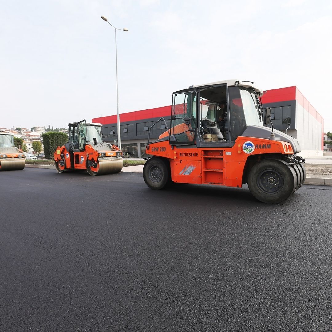 Büyükşehir şehrin en geniş caddesini hazırlıyor