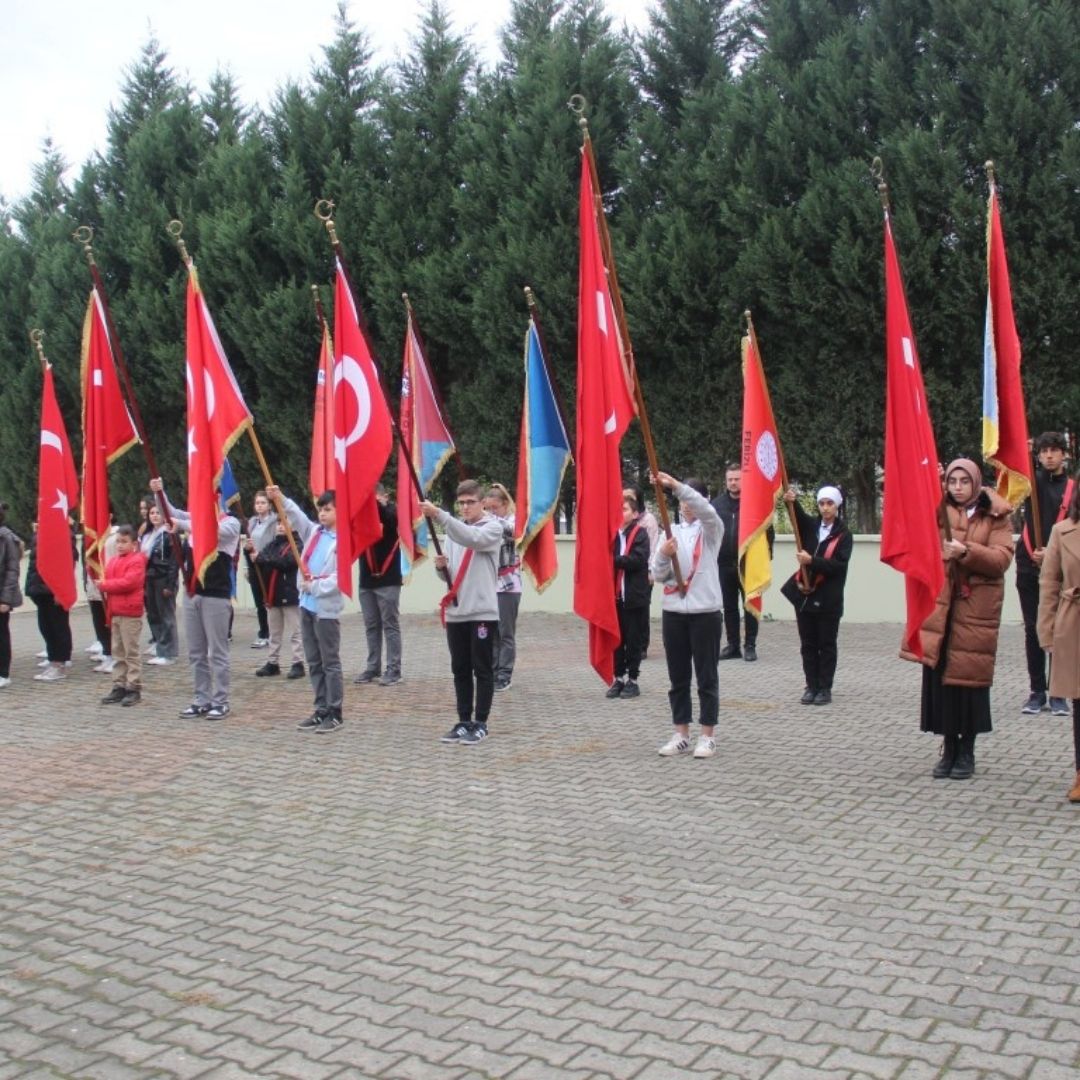 Ferizli’de 24 Kasım Öğretmenler Günü Kutlandı