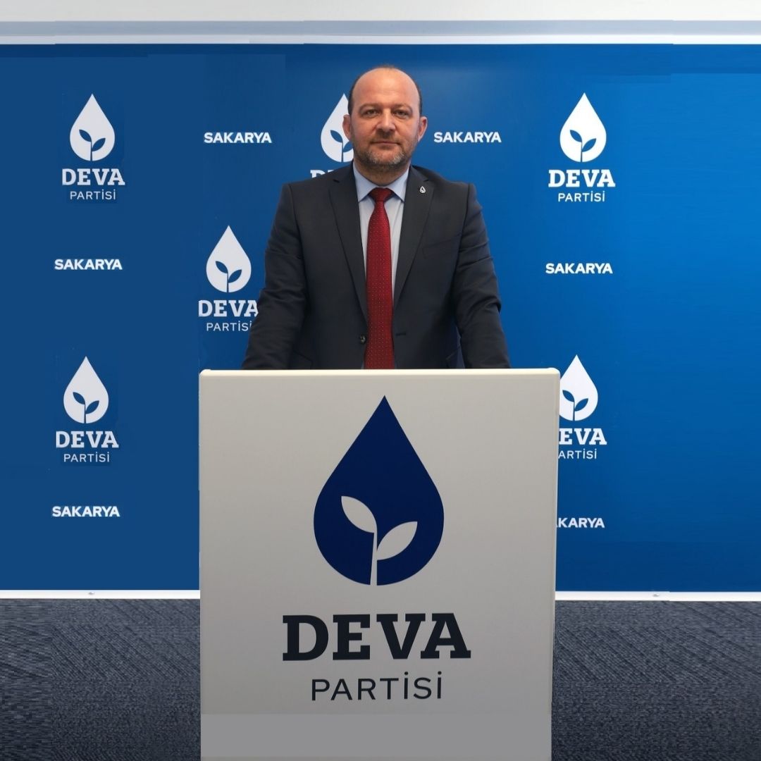 DEVA Partisi Adapazarı İlçe Başkanı Ahmet Özkan'ın 24 Kasım Öğretmenler Günü açıklaması