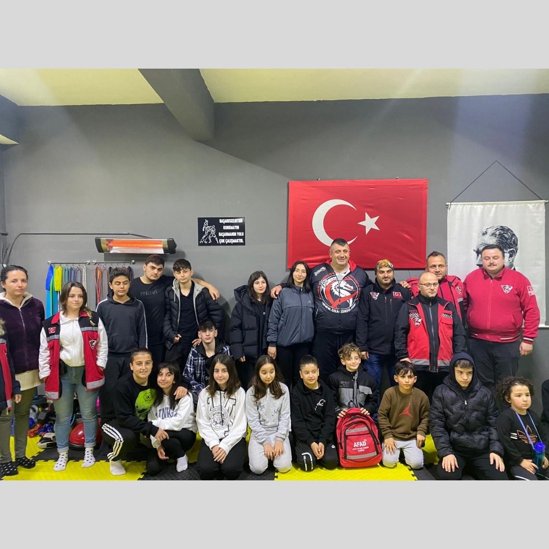 Hendek Şampiyonlar Fıght Akademi Spor Kulübü'nden Öğrencilerine Eğitim