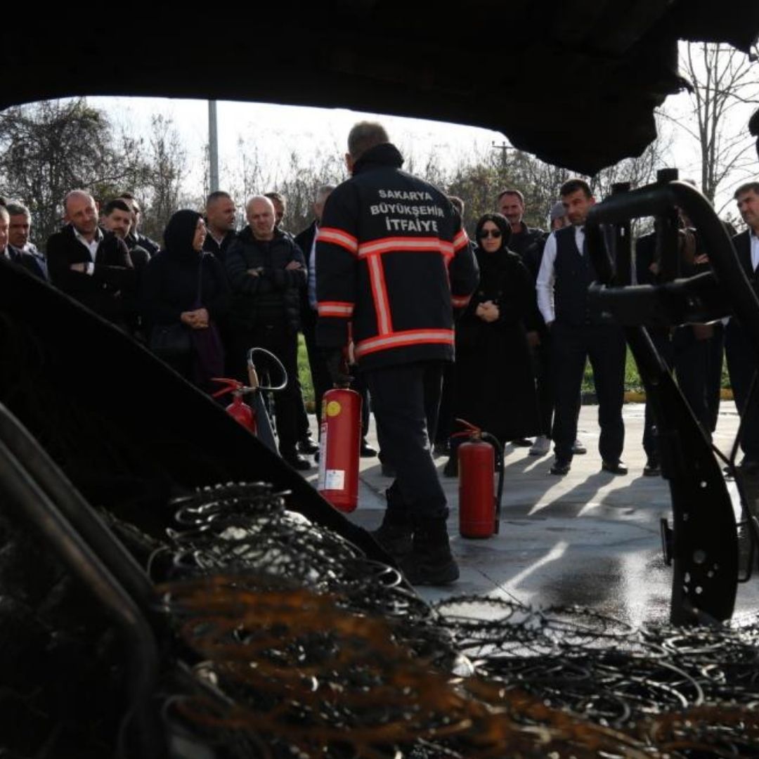 Büyükşehir’in şoförlerine yangın söndürme eğitimi