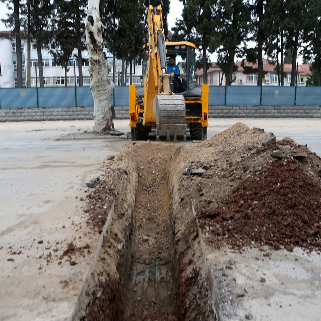 Çark Caddesi’nde dönüşüm altyapıyla başladı