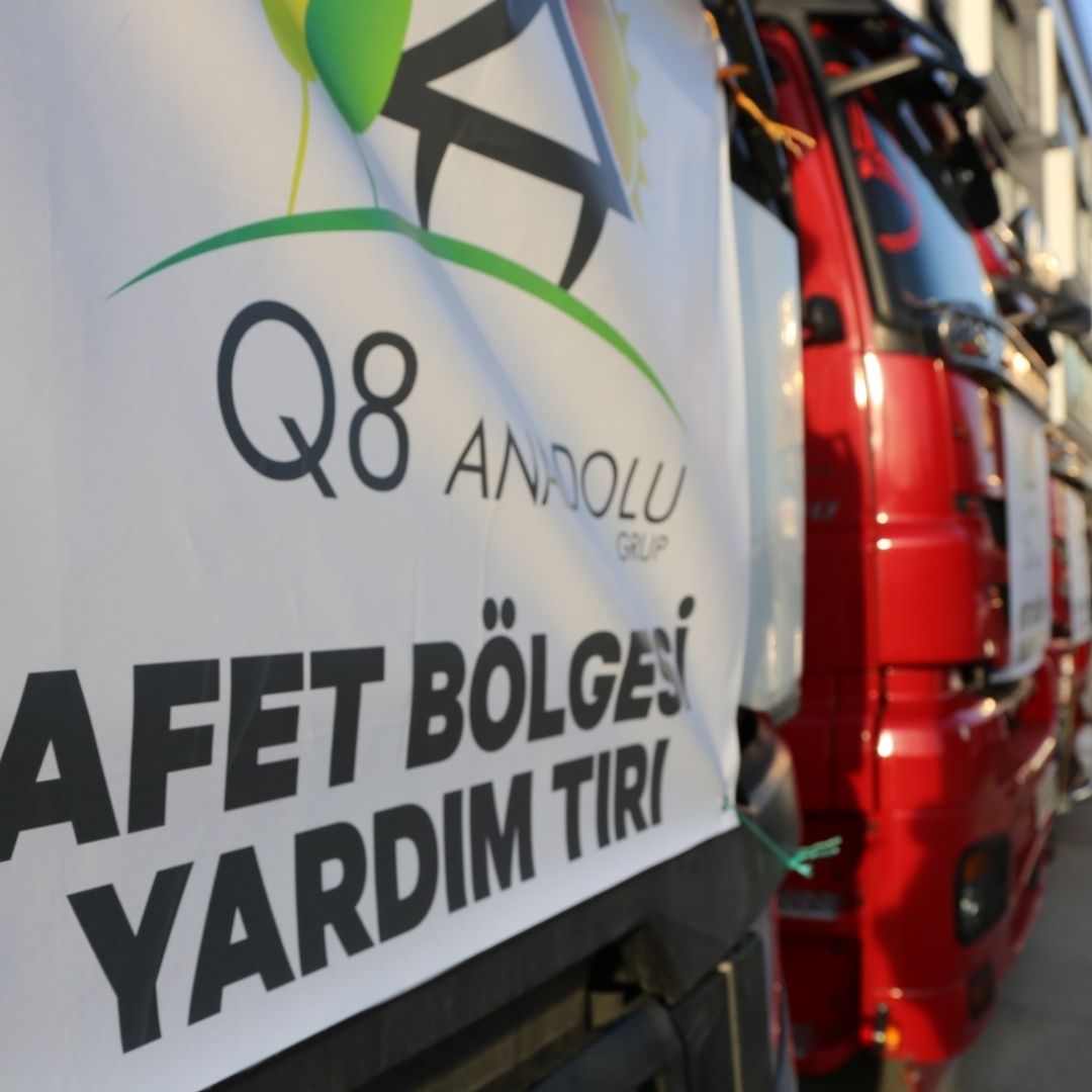 Q8 ANADOLU GRUP'TAN 3 TIR YARDIM