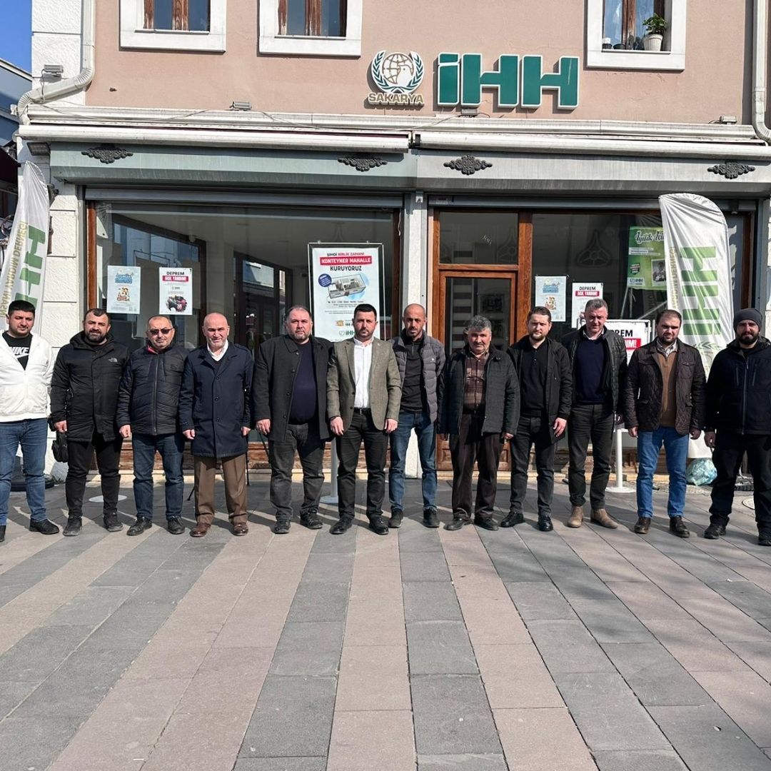 ASRİAD Sakarya Şube yönetimi ve üyeleri, İHH Arama Kurtarma Ekibine katıldı