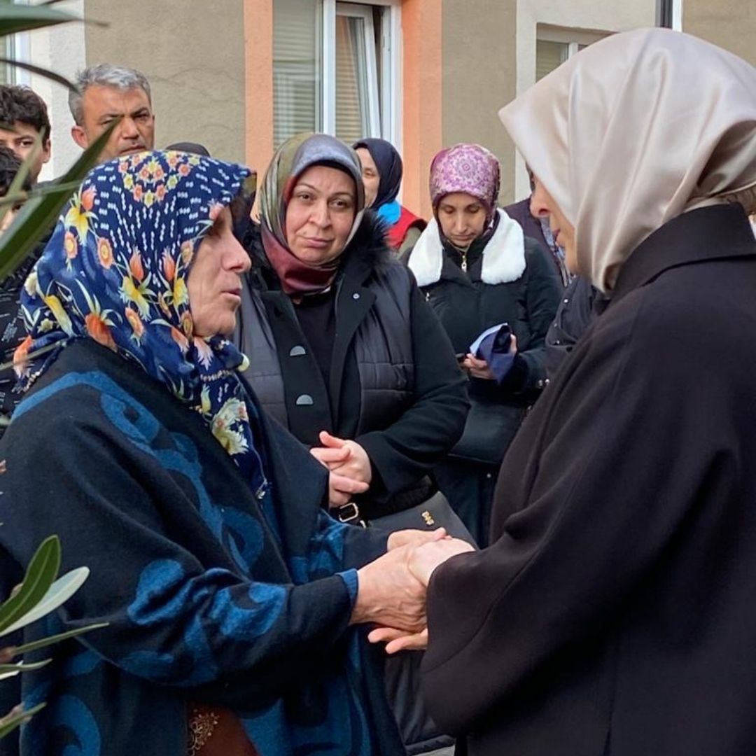 Berihan Kaldırım Hanımefendi’den Depremzede Vatandaşlarımıza Ziyaret