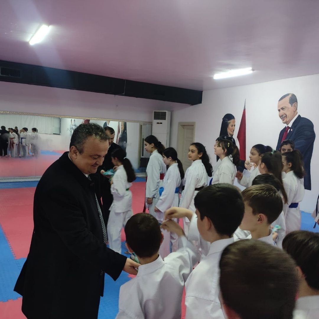 Milli Eğitim ve Halk Eğitim Müdüründen Hendek Karate Kulübüne Ziyaret