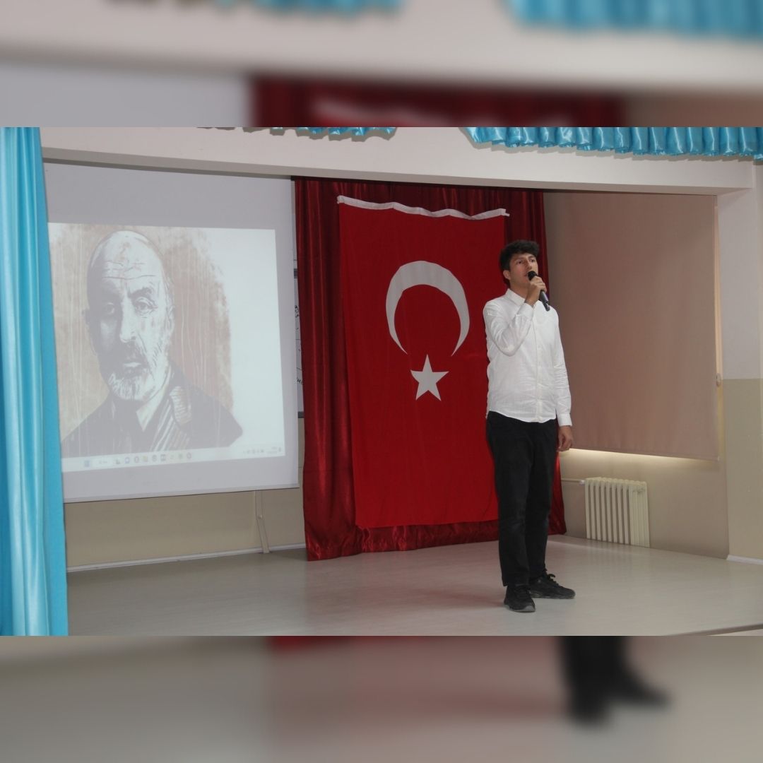 Ferizli'de  İstiklal Marşı'nın  Kabulü Törenle Kutlandı