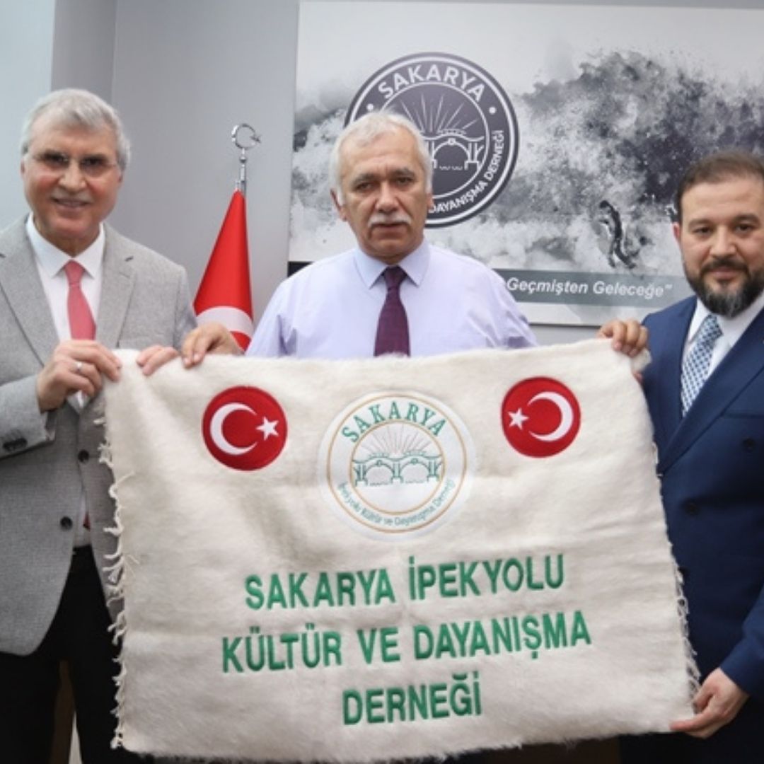 İpekyolu Derneği Merkez Ofisini Törenle Açtı