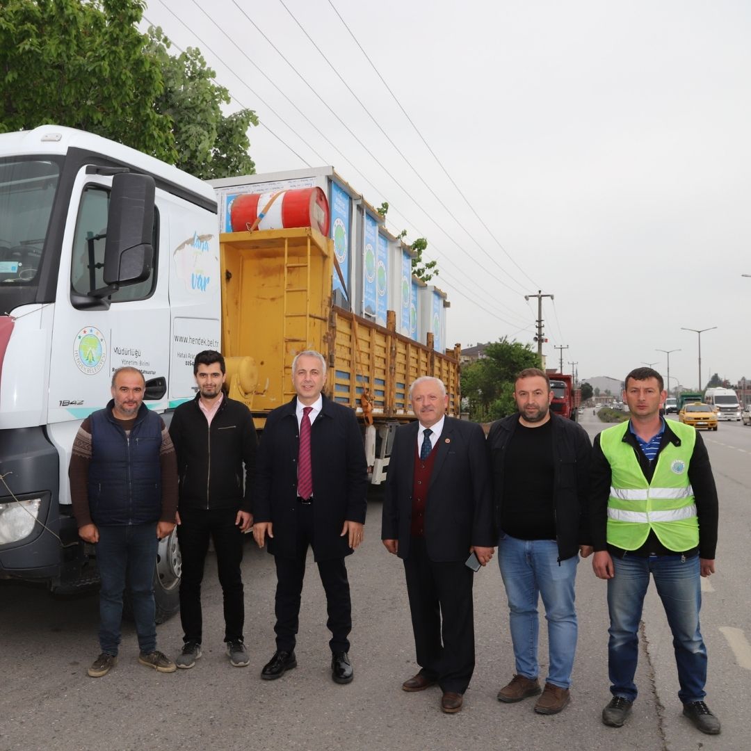 Hendek Belediyesinden deprem  bölgesine seyyar WC ve BANYO