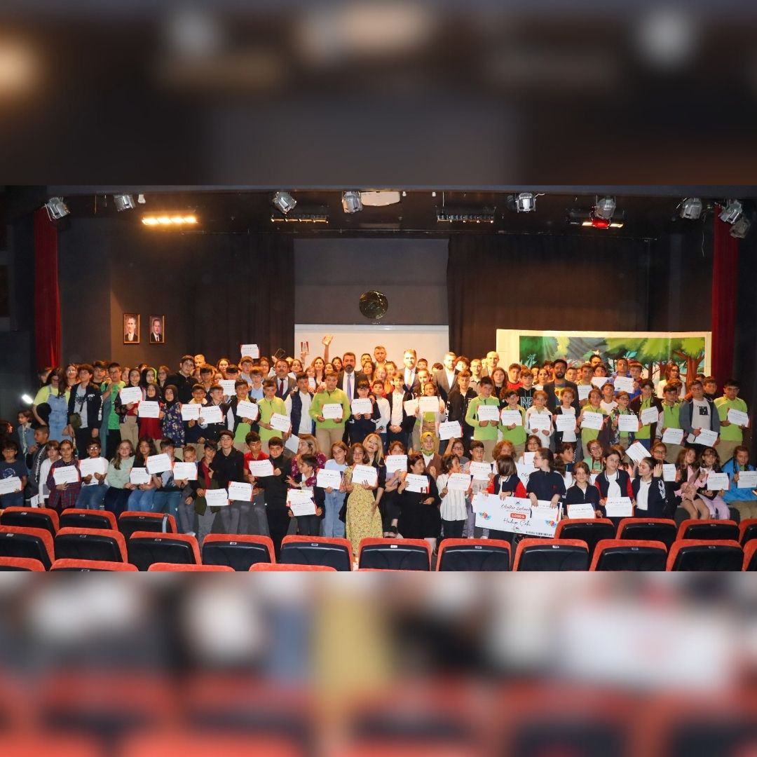 Okullar Sahnede Ortaokul Tiyatro Festivali Ödül Töreni