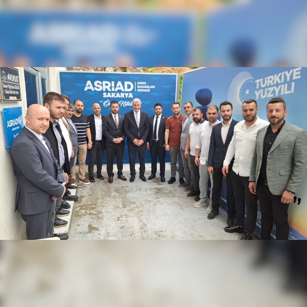 ASRİAD Sakarya yönetimi ve üyeleri bayramlaştı