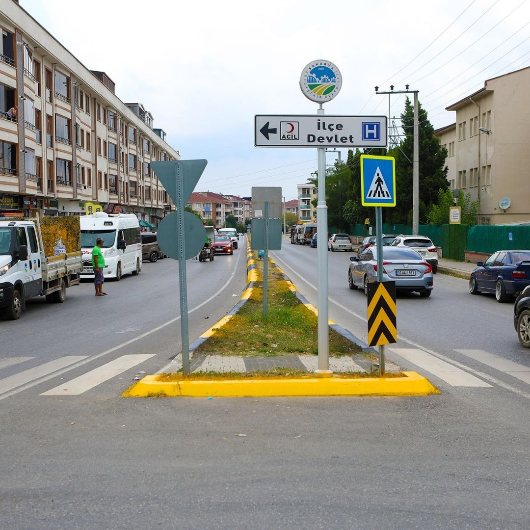 Hendek’in ulaşımı yeni renkleriyle artık daha güvenli