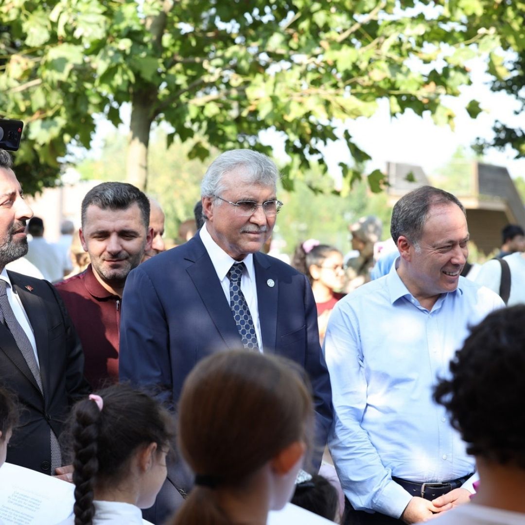 Başkan Yüce okul öncesi programında konuştu; “Çocuk Gülerse Dünya Güler” anlayışıyla çalışıyoruz.