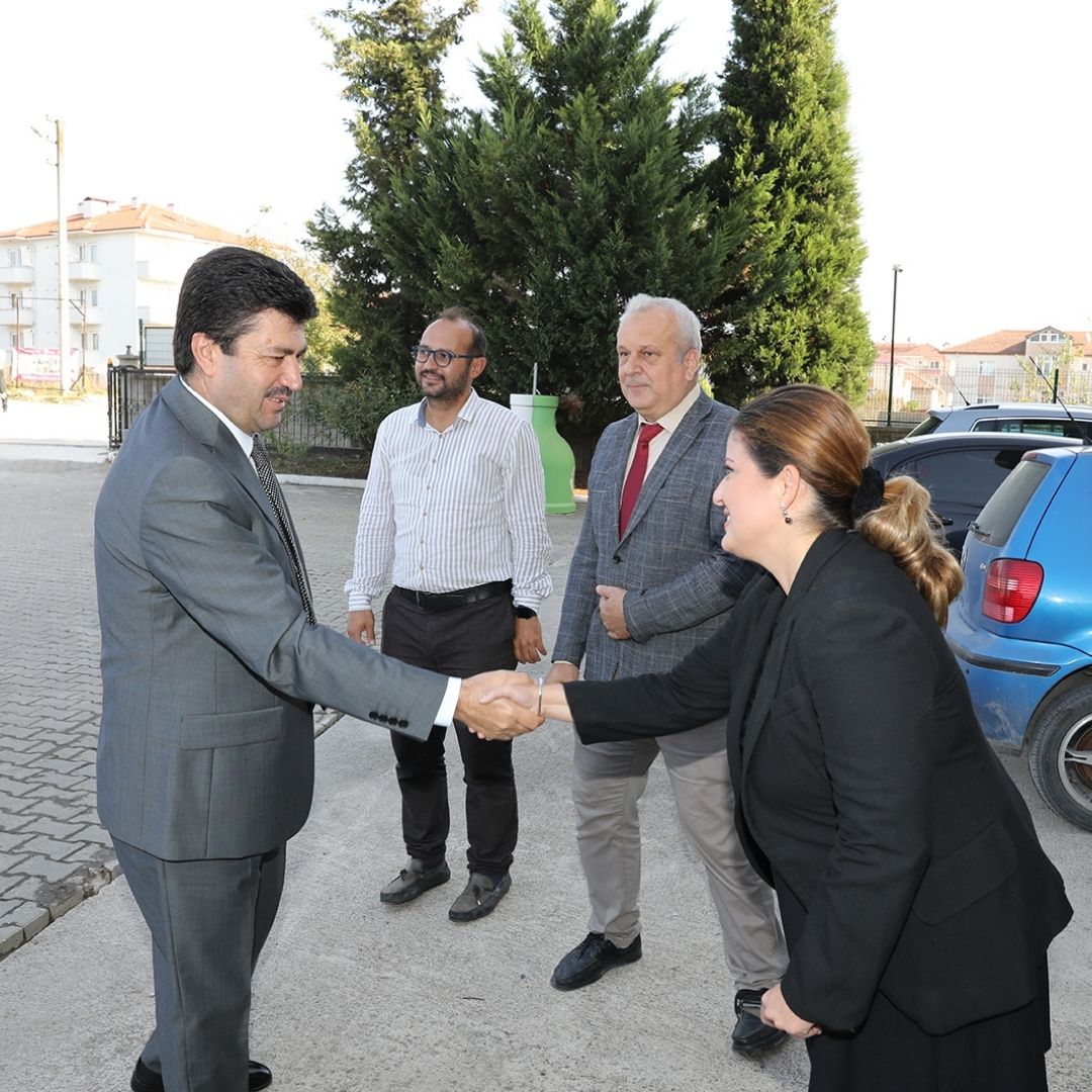 Uygulamalı Bilimler Fakültesi Dekanı Prof. Dr. Esen oldu