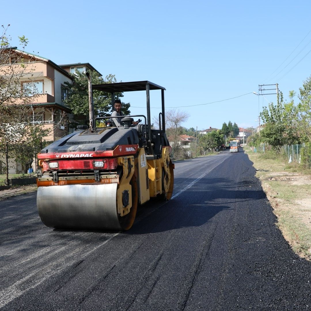 Gölkent Mahallesi'nde asfalt çalışmaları hızla devam ediyor