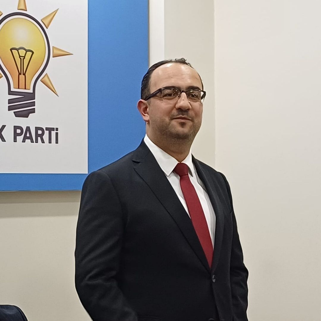 Doç. Dr. Furkan Beşel Serdivan Belediye Başkanlığı aday adaylığına başvurdu