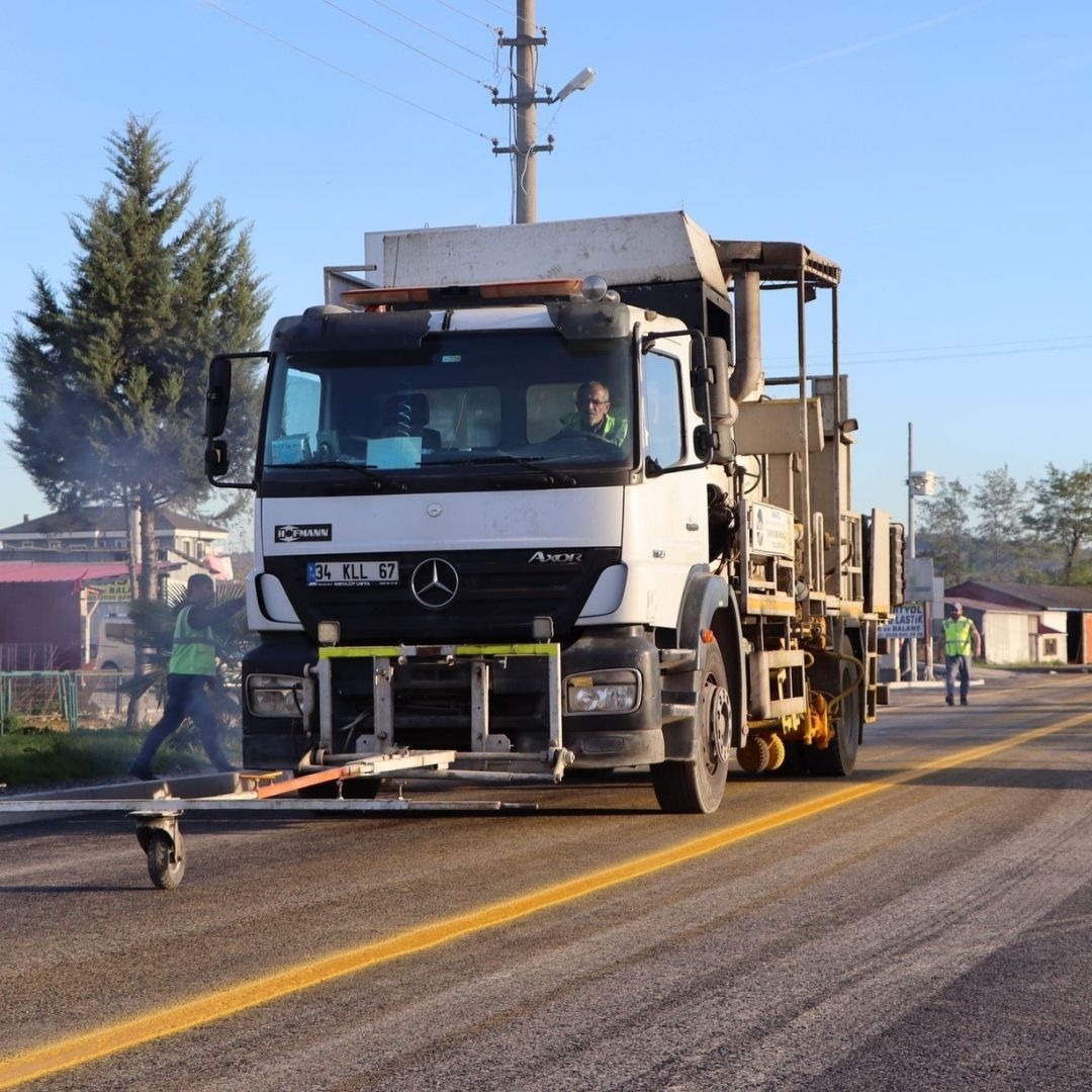 Büyükşehir Kaynarca’nın merkezini tablo gibi işledi