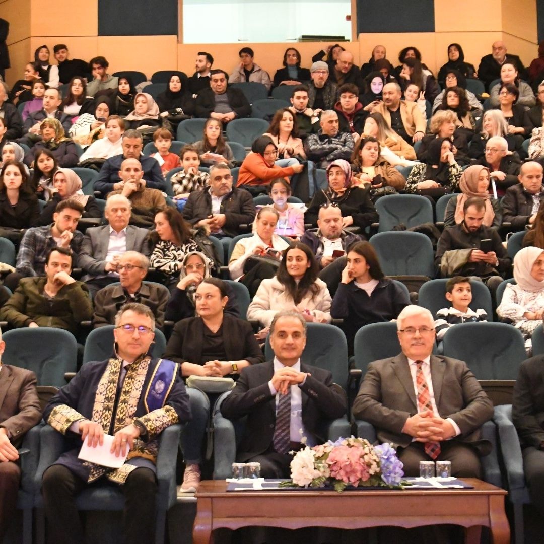 “Beyaz Önlük Giyme Töreni” ile Tıp Fakültesi öğrencilerine jest yapıldı