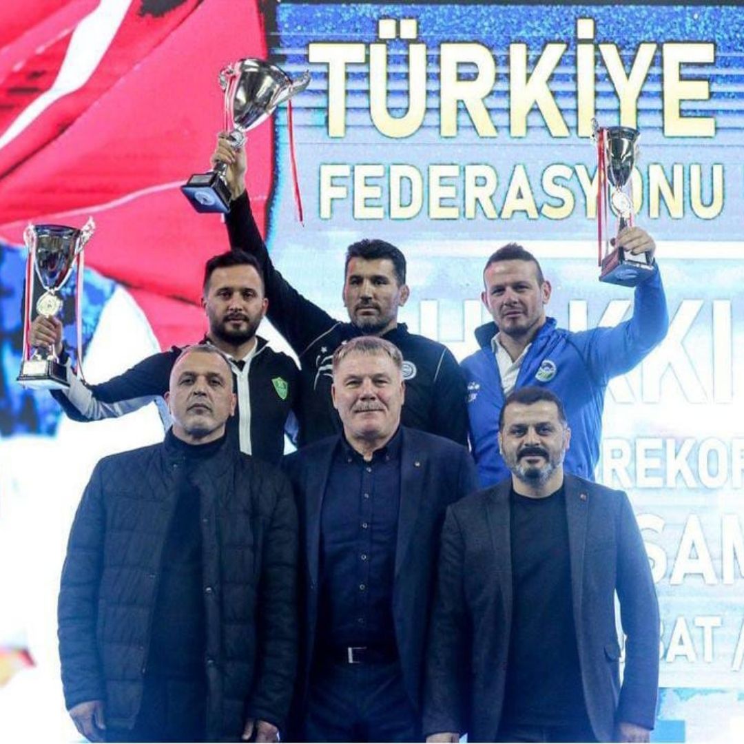 Güreş'te, Sakarya Büyükşehir Belediyesi Spor Kulübü Türkiye Üçüncüsü oldu
