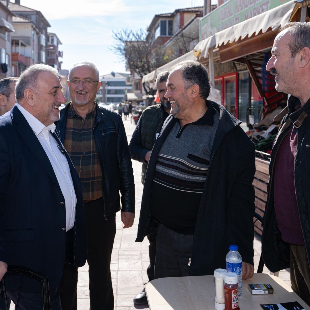 DEVA Büyükşehir adayı Erdoğan'dan semt pazarı ziyareti