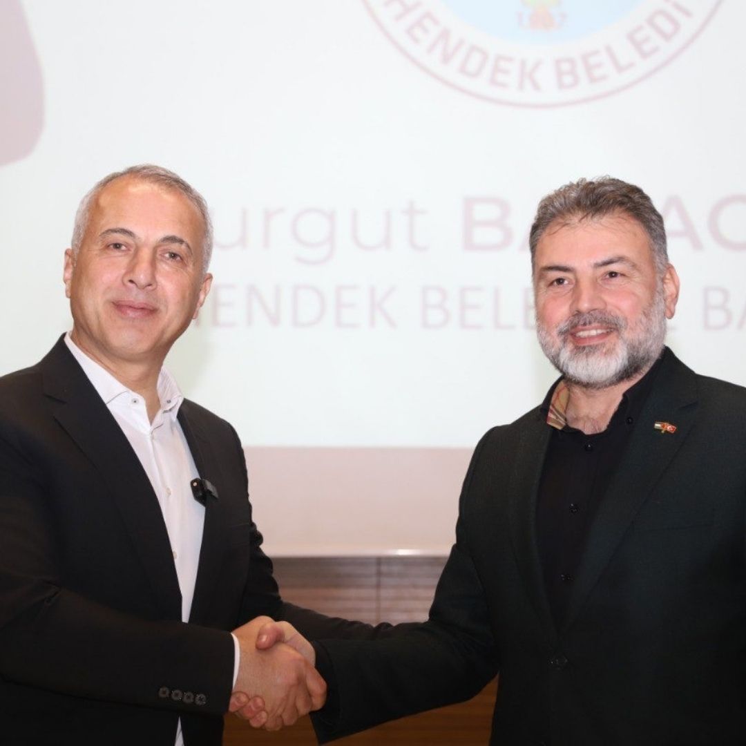 Başkan Babaoğlu, belediye çalışanları için yüzde 90 maaş artışına imza attı