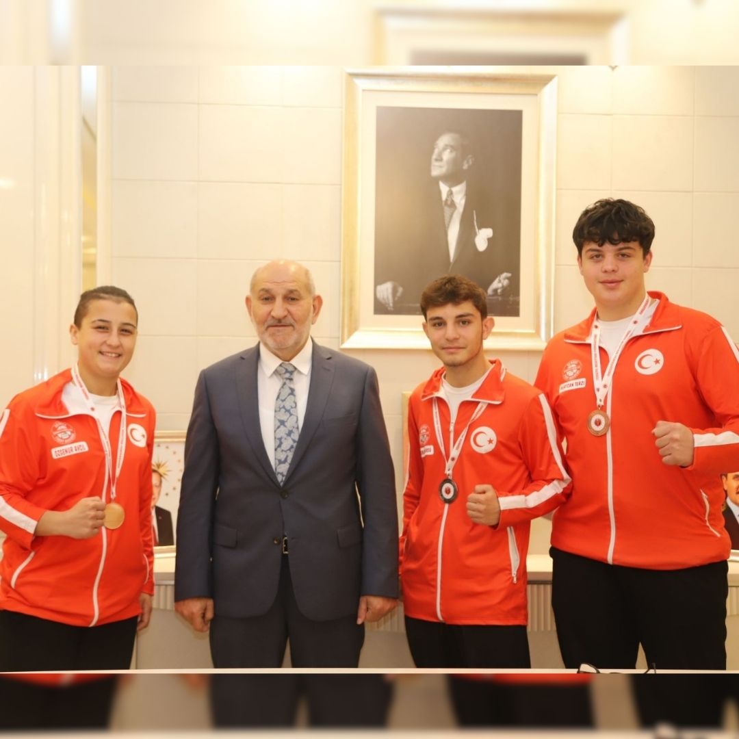 Hendek Şampiyonlar Fıght Akademi Spor Kulübünden, Başkan Püsküllü'ye ziyaret