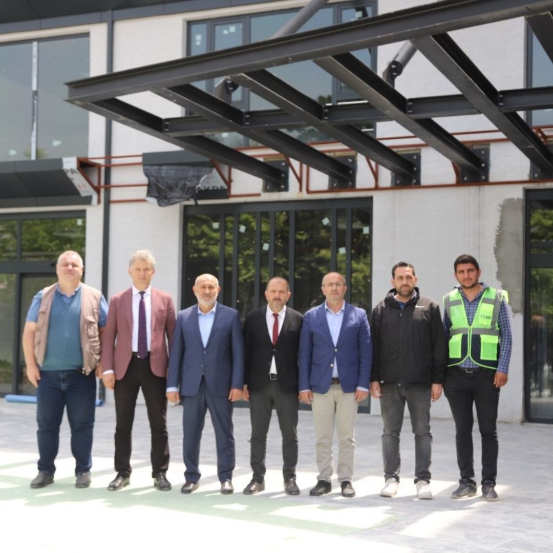 Sakarya'nın en büyük halk kütüphanesi açılışa hazırlanıyor