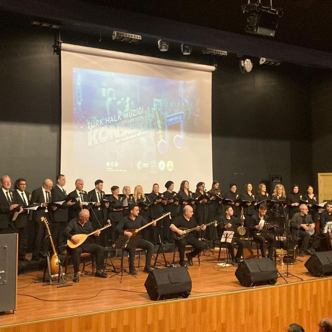 Sapanca Türk Halk Müziği Topluluğu, Turizm Fakültesi salonunda Türk Halk Müziği konseri verdi