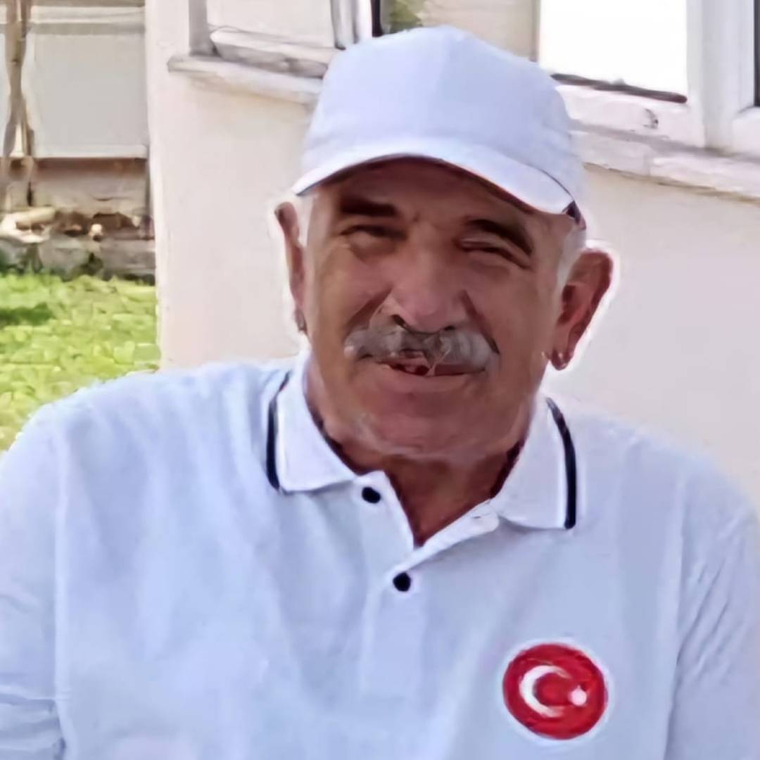 Dünya Gençlik ve Spor Konfederasyonu'ndan Ertuğrul Akgün'e görevine devam kararı