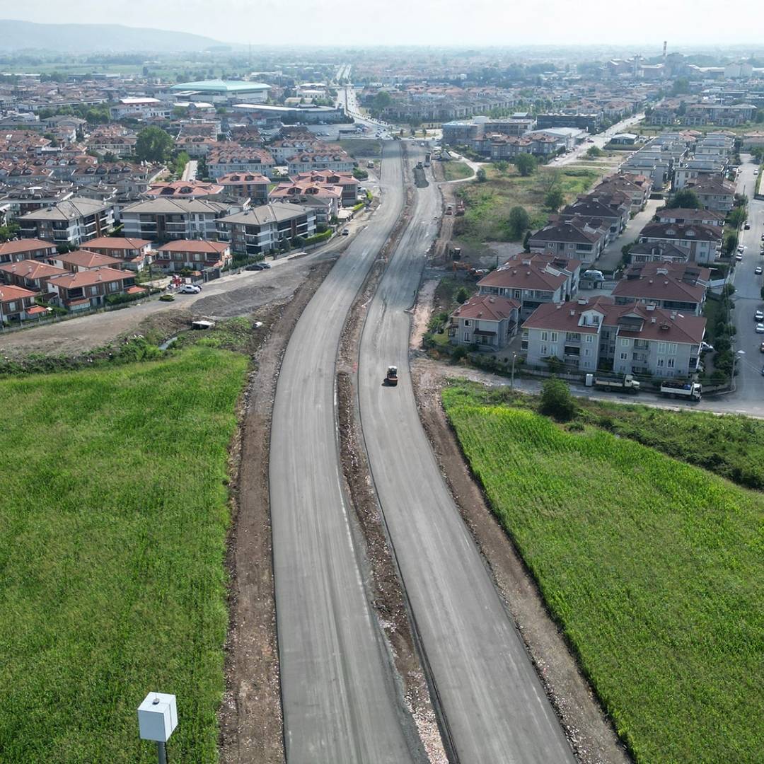 Büyükşehir’in yeni yol hamlesi bölgenin trafik yükünü hafifletecek: 1. Cadde’de sona doğru