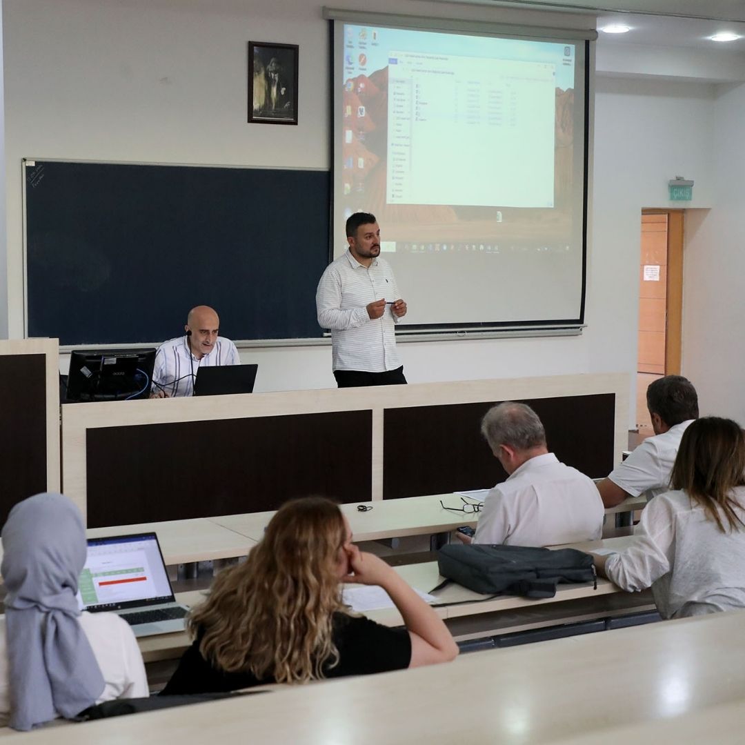 Büyükşehir Sakarya’nın geleceğini akıl, bilim ve istişareyle belirliyor