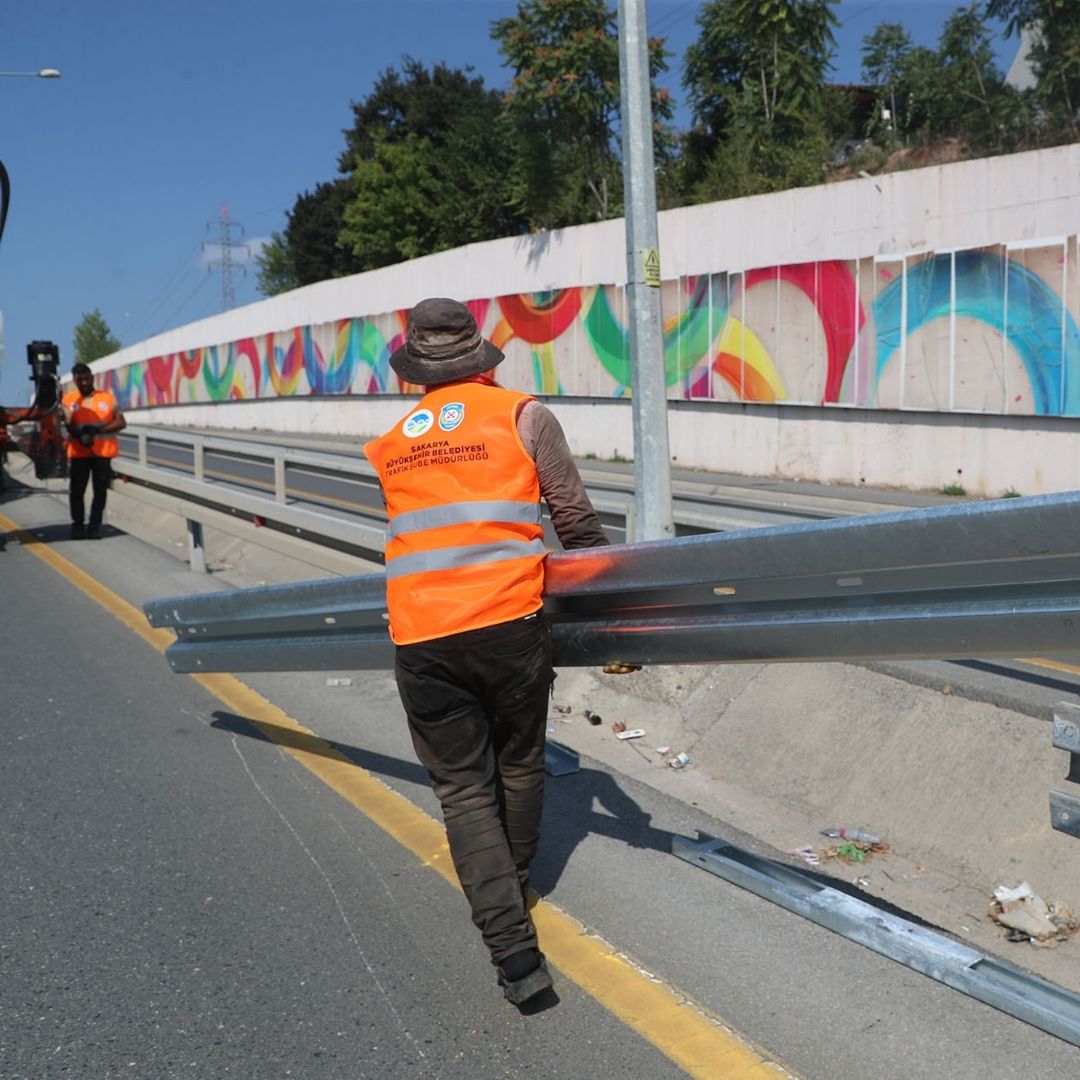 Büyükşehir en kritik güzergahlarda insan hayatını bu uygulamayla koruyor