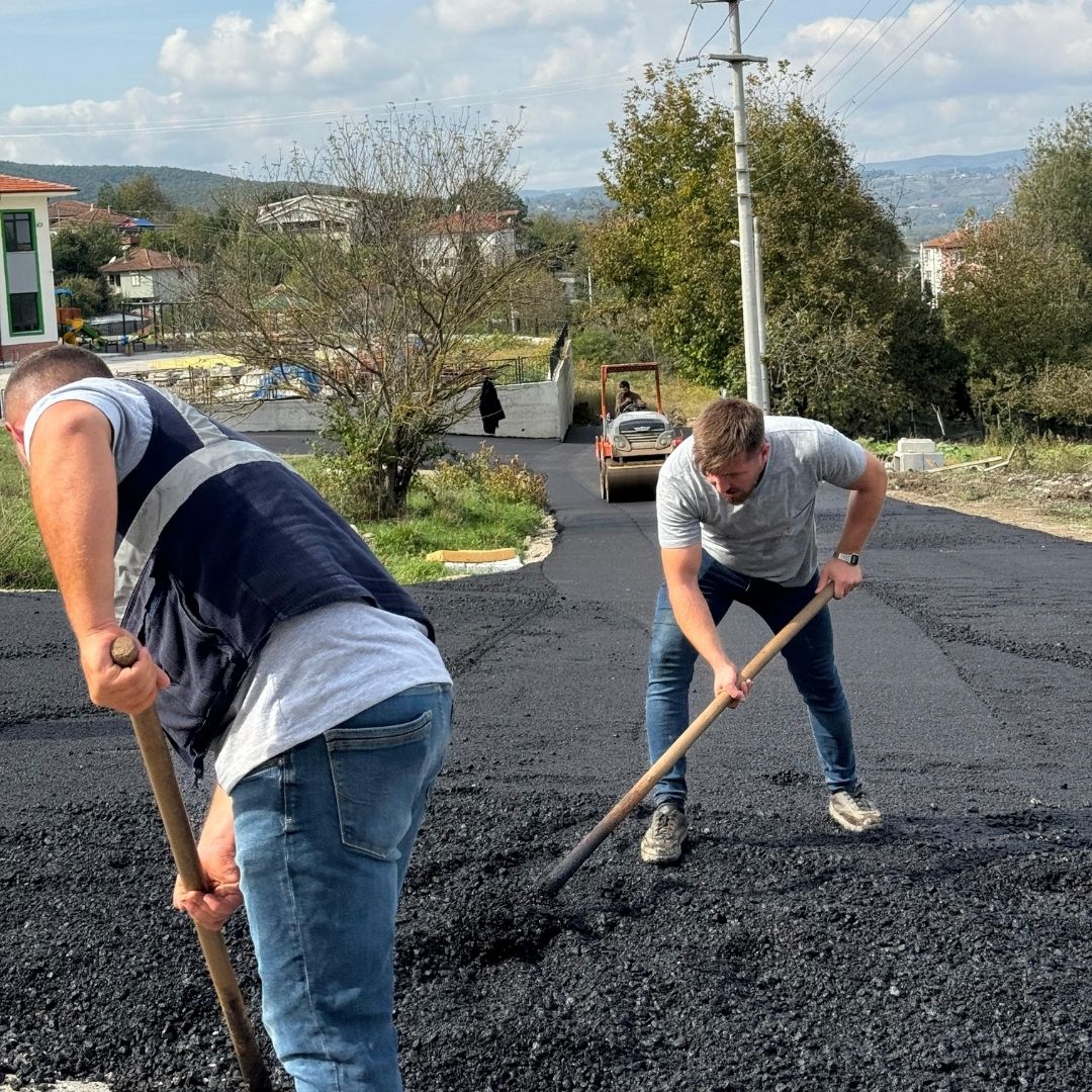 Hamitabat’a sıcak asfalt