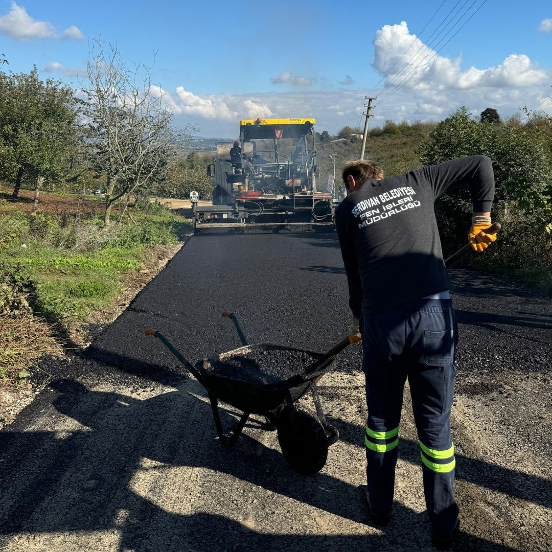 Bağlantı yolu asfaltlandı