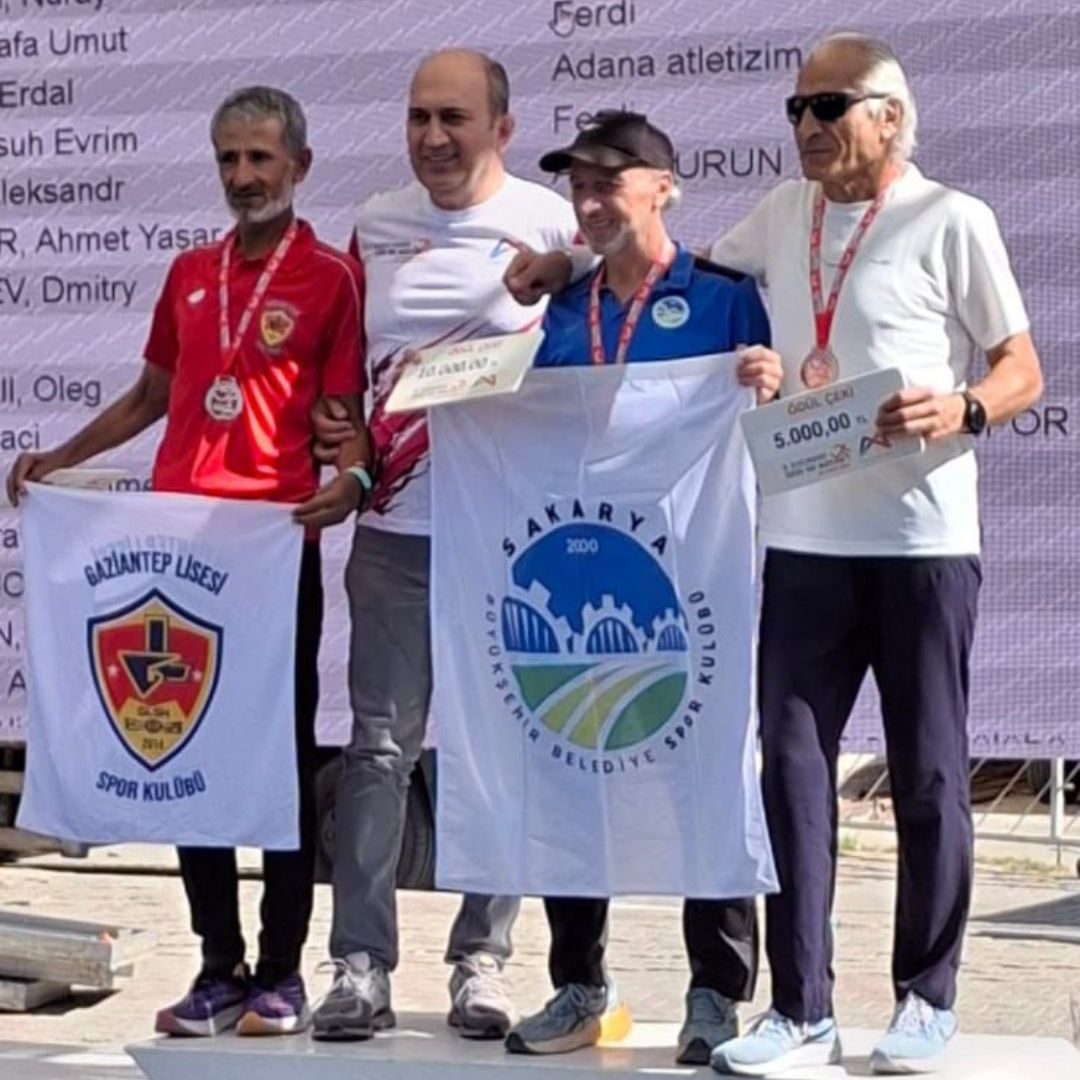 Uluslararası maratonda birincilik kürsüsü Ali Turan’ın