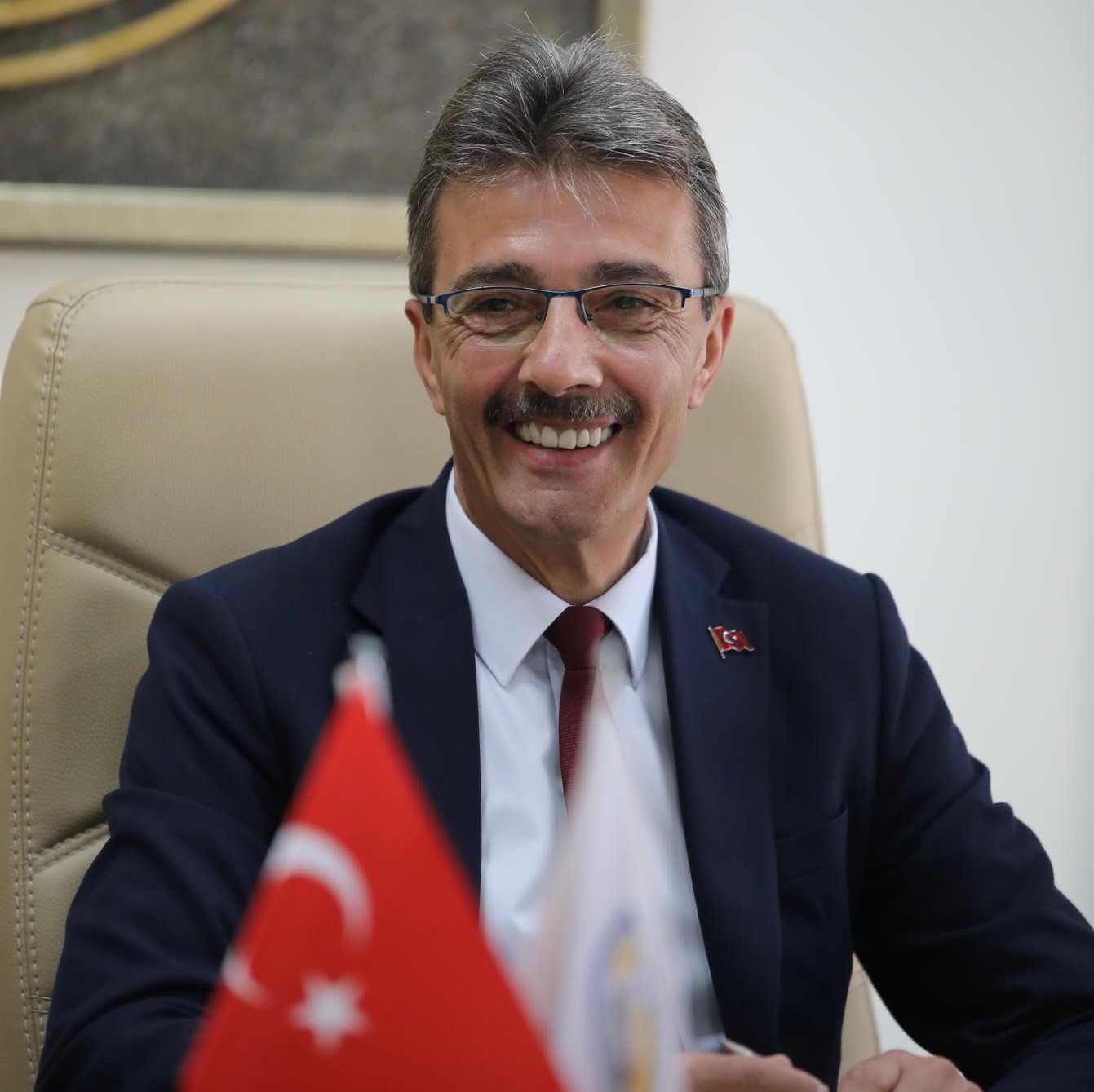 “İLÇEMİZE SEMBOL ESERLER KAZANDIRACAĞIZ”