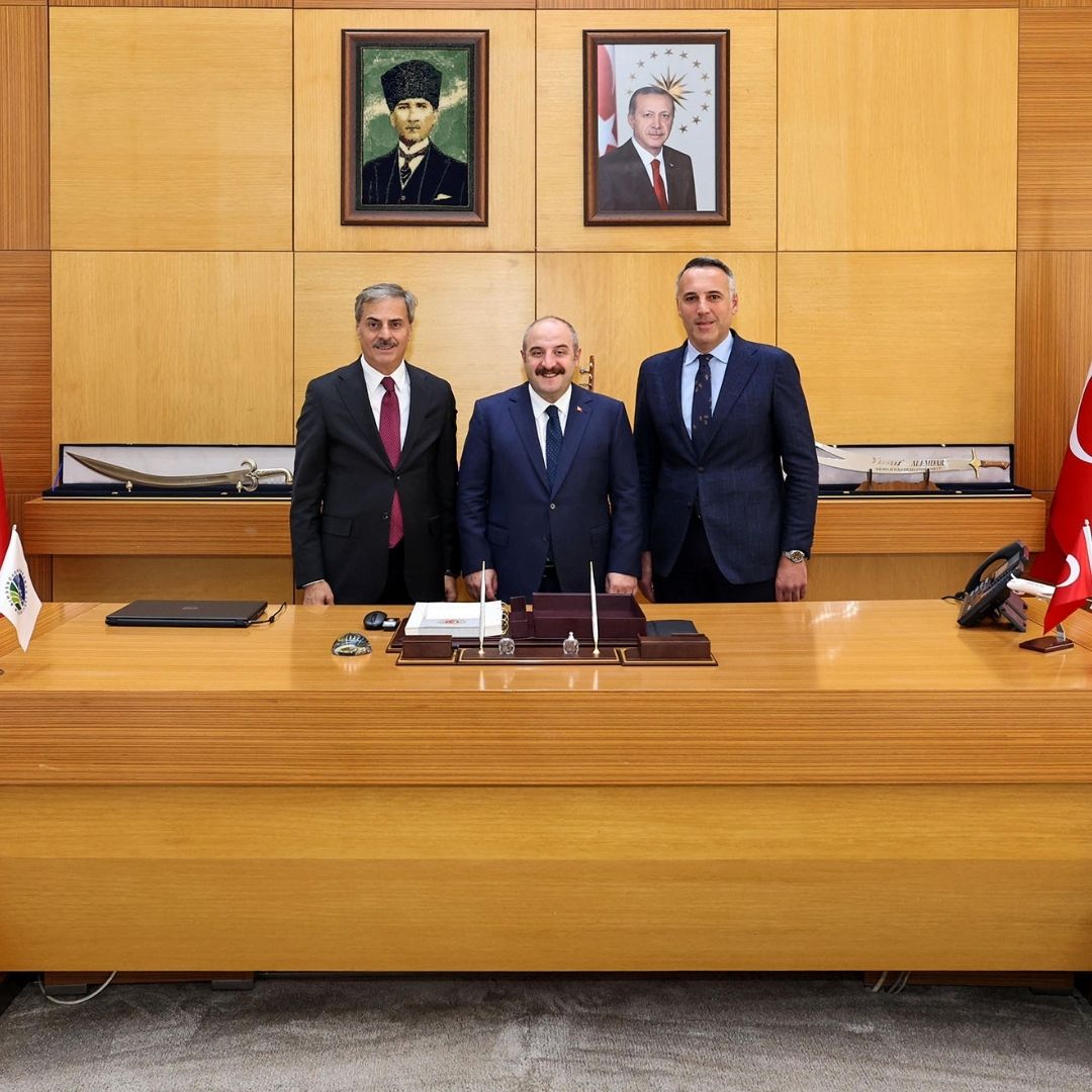 Başkan Alemdar TBMM Komisyon Başkanı Varank’ı ağırladı