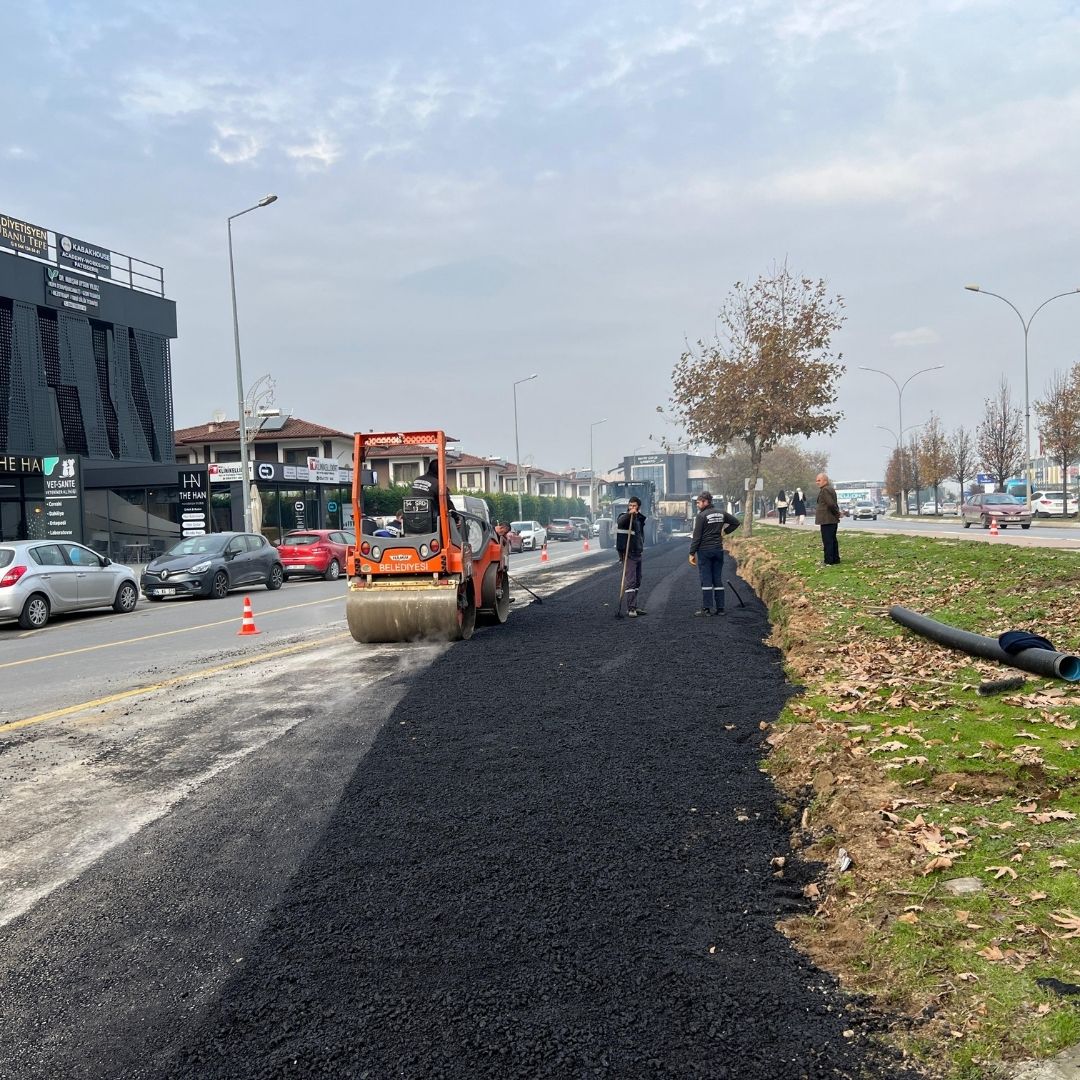 Serdivan’da Yol Çalışmaları Sürüyor