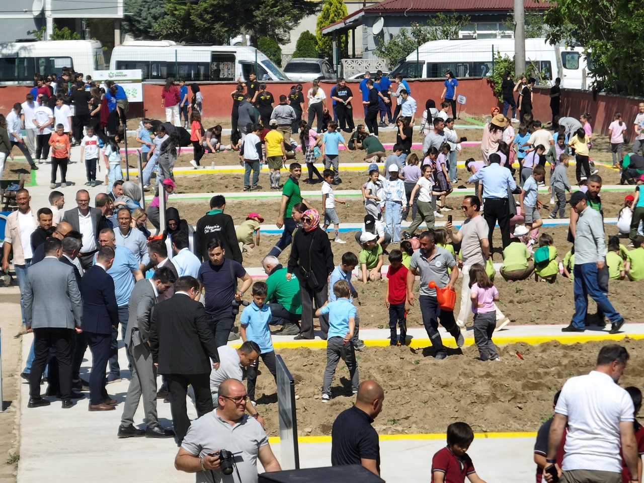 Ada Bostan Hobi Bahçeleri Faaliyete Geçti: Çocuklar Çok Mutlu