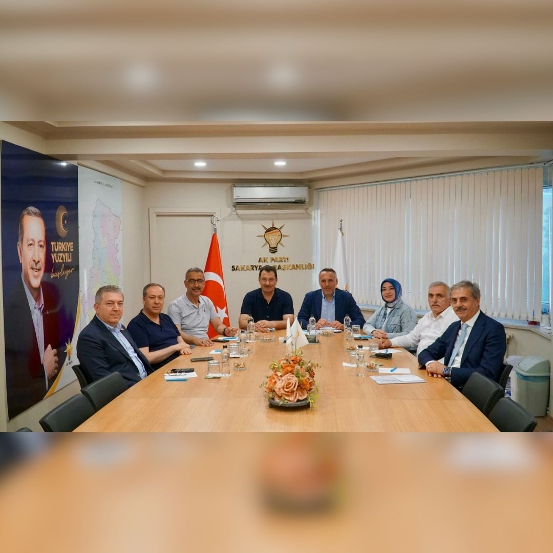 AK Parti’de Yatırımlar ve Teşkilat Çalışmaları Masaya Yatırıldı