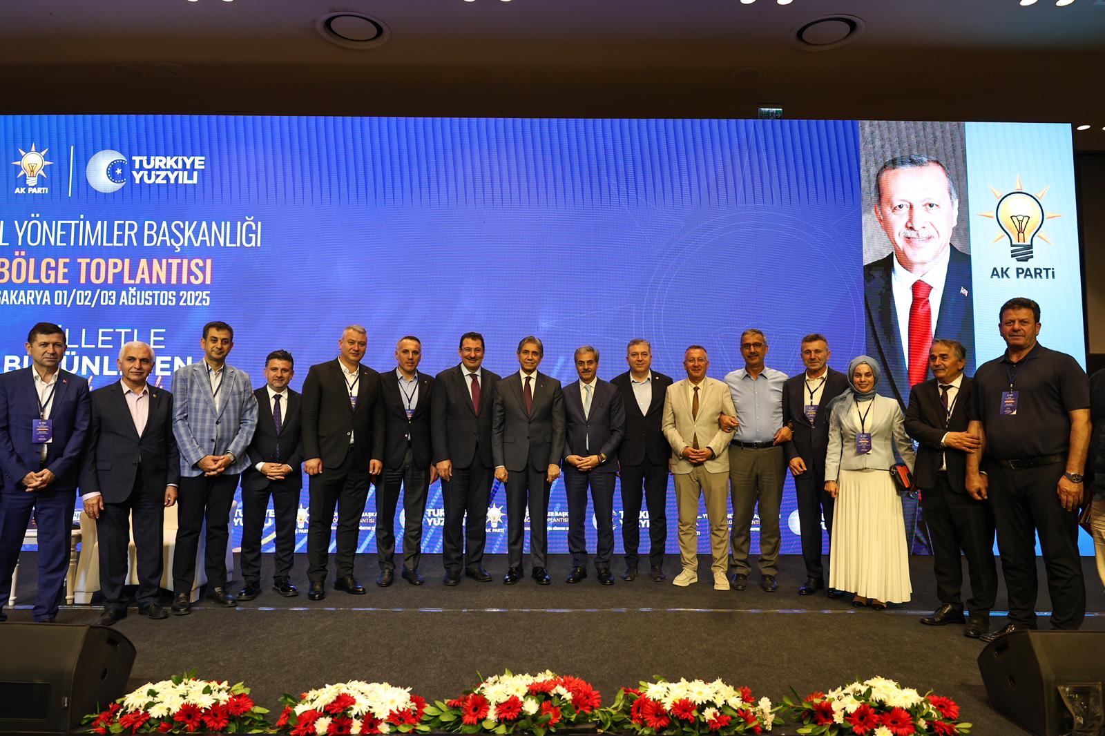 16 şehir, 111 belediye başkanıyla AK Parti’nin hizmet neferleri Sakarya’da