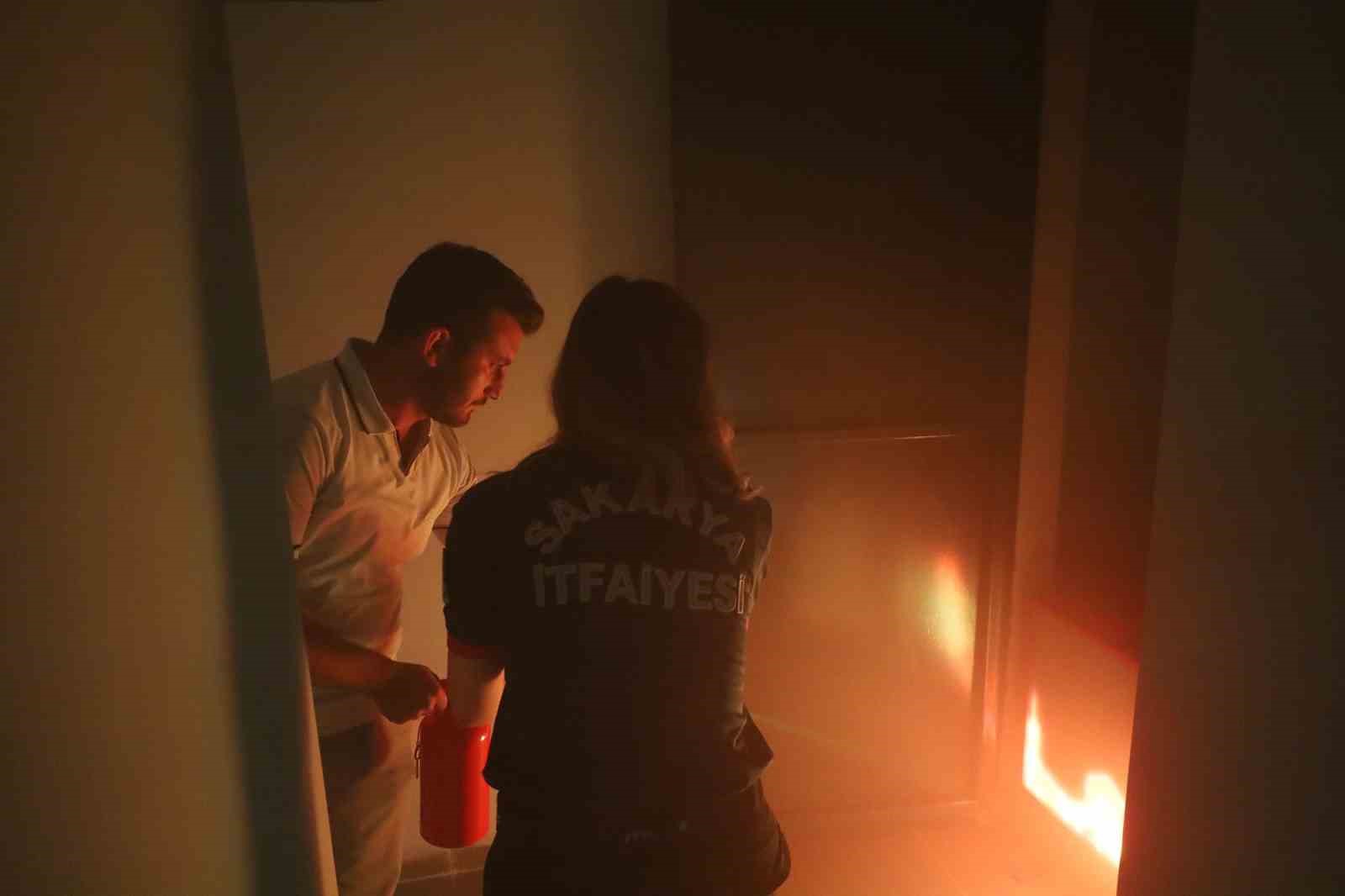 Felaket anında yapılması gerekenleri simülasyonla öğrendiler