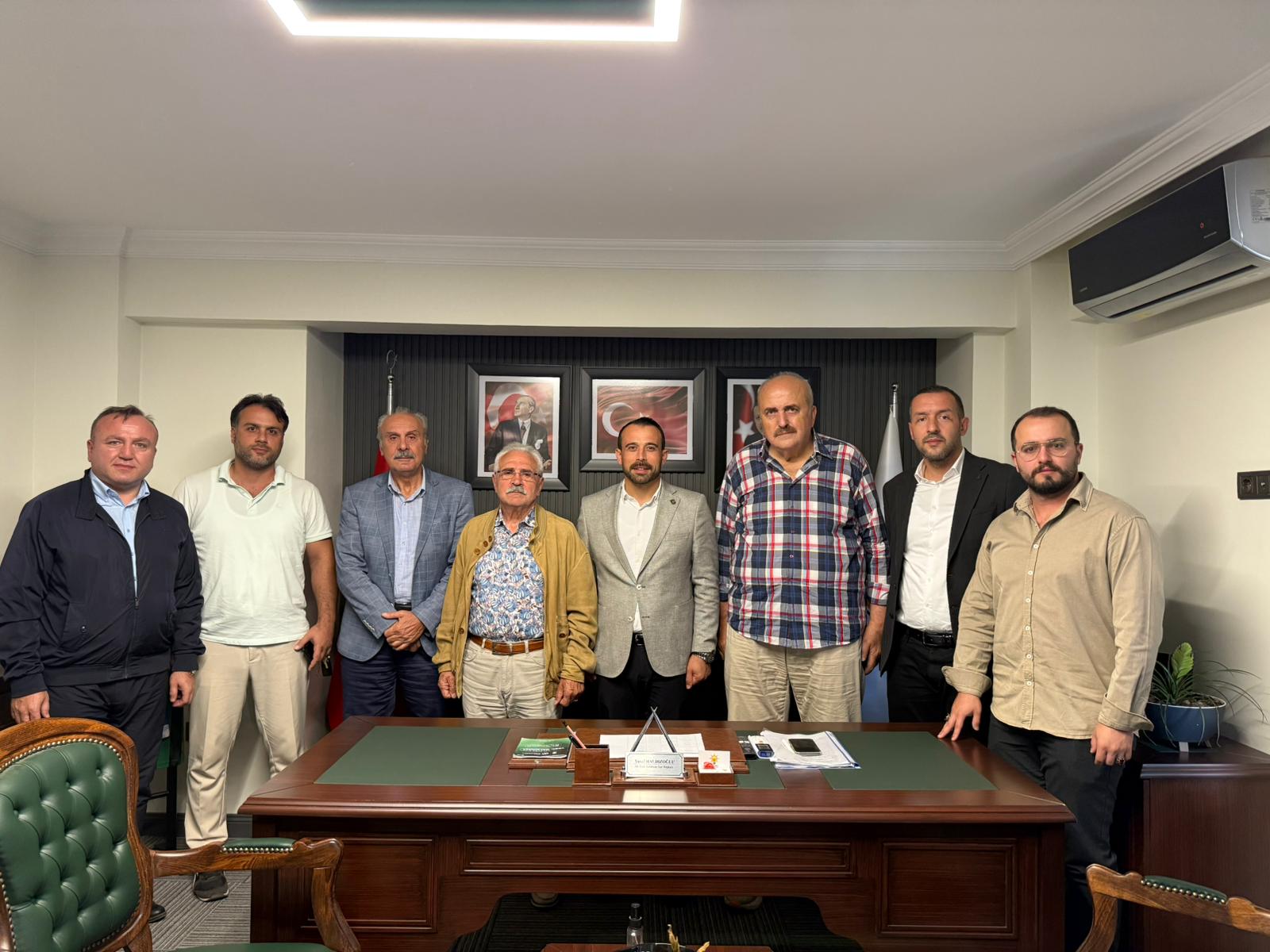 Trabzonlular Derneği’nden  Ak Parti  ilçe başkanına Ziyaret ..