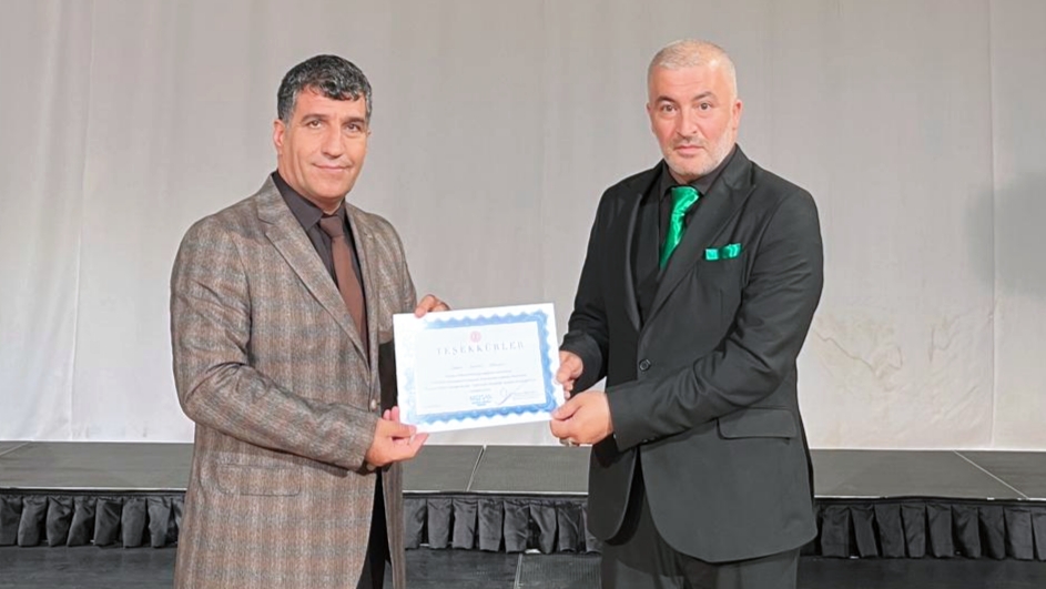 Sakaryalı halk ozanı Osman Göçmen, şehrimizi başarıyla temsil etti