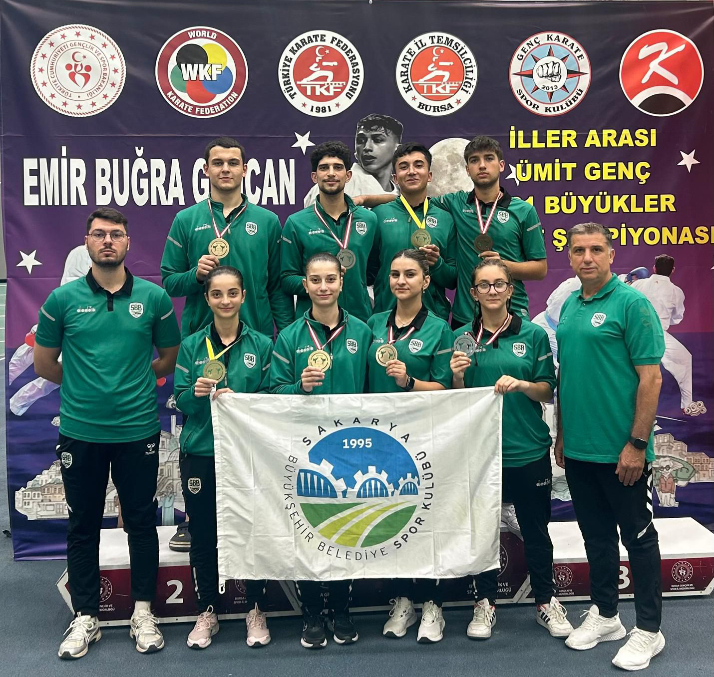 Büyükşehir sporcuları Bursa’da madalyaları topladı