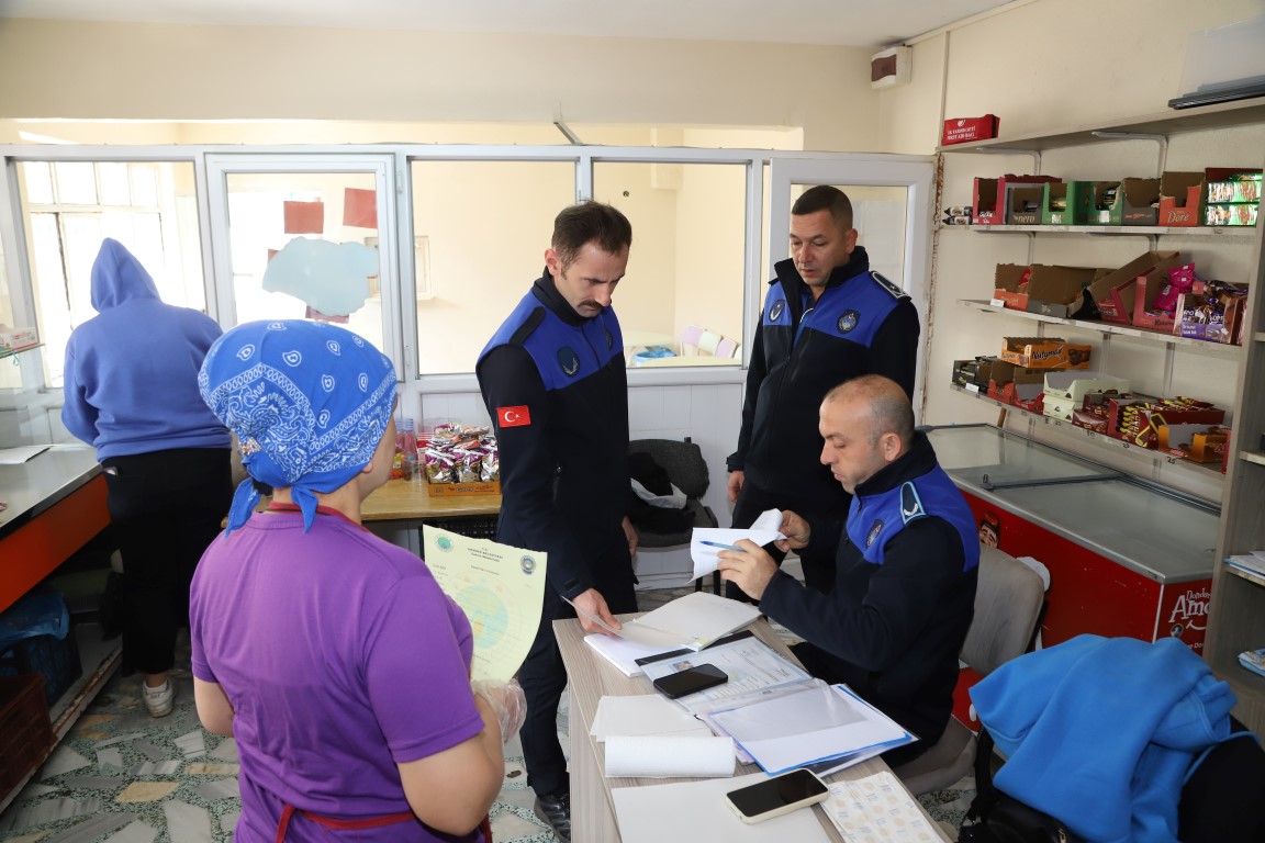 Hendek’te Zabıta Ekiplerinden Okul Kantinlerine Sıkı Denetim